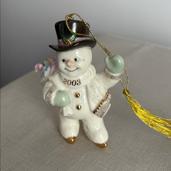 Lenox Snowman Ornament Skating Into the Holidays 2003 Porcelain Cream and Gold - Picture 8 of 8